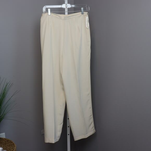 Bloomingdale’s 100% Silk 3-Piece Cream Blouse Tank Pants Set Size M/10 - Picture 3 of 6